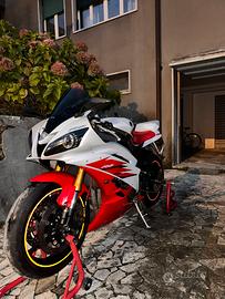 Yamaha R6