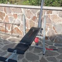Panca piana e pulldown a parete lat machine