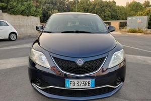 Lancia Ypsilon 1.2 69 CV 5 porte GPL Ecochic Plati