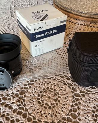 Obiettivo Sigma 19mm F2.8 E-mount attacco Sony