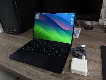 MacBook Air M2 - 16GB RAM / 512GB SSD