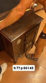 Ghiacciaia in legno vintage