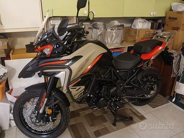 Moto TRK 702X