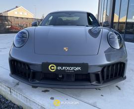 PORSCHE 911 Carrera GTS