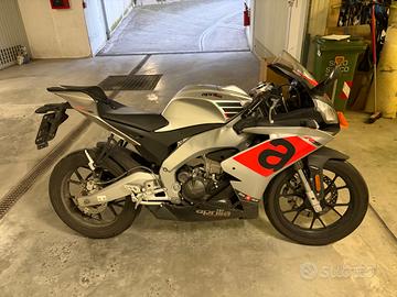 aprilia rs 125 4t