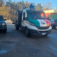 Iveco Daily 35c18 con gru è ribaltabile 2019