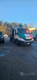 Iveco Daily 35c18 con gru è ribaltabile 2019