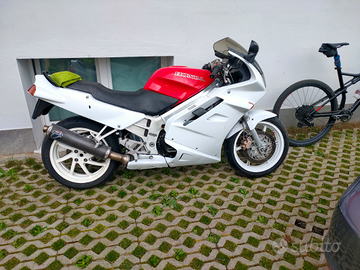 Honda VFR 750