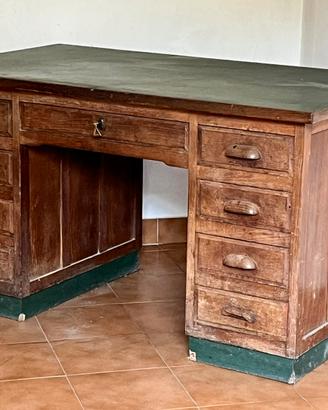 Scrivania vintage in legno massello anni 50/60