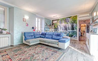 AMPIO BILOCALE, RISTRUTTURATO IN CORTE, SENZA SPES