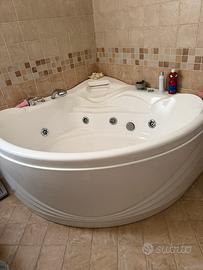 Vasca da bagno con idromassaggio