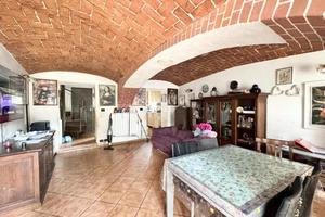 CASA SEMINDIPENDENTE A BURIASCO