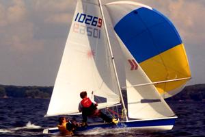 Deriva Laser 2 Regatta con Spinnaker