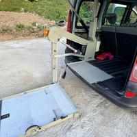 Renault kangoo auto per disabili