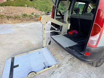 Renault kangoo auto per disabili