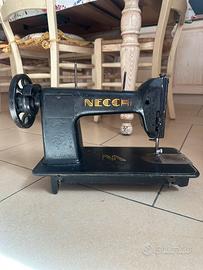 Macchina da cucire d’epoca