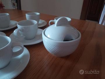 Tazzine Churchill con zucchieriera.