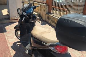 Scarabeo 200
