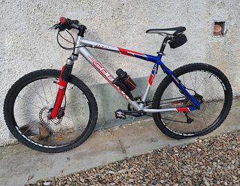 Mountain bike Lee Cougan modello duel