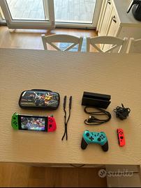 Nintendo Switch con accesori e MarioKart 8 Deluxe