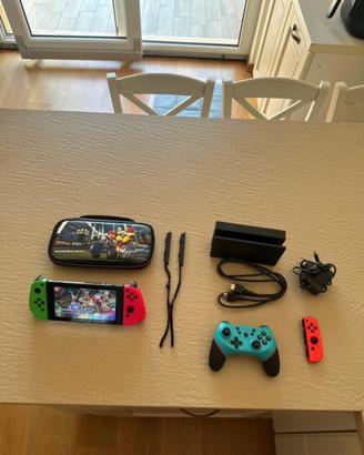Nintendo Switch con accesori e MarioKart 8 Deluxe