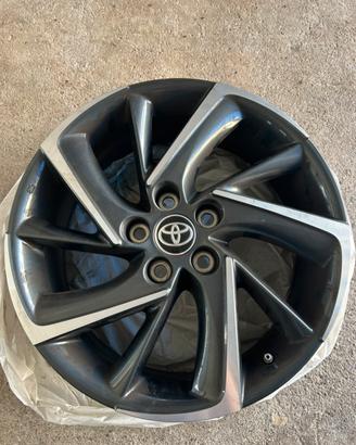 Cerchi in lega Toyota Chr originali da 18”