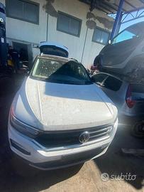 Ricambi muso kit portellone volkswagen t rock 2019