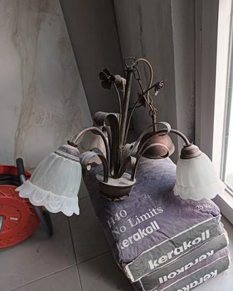 Lampadario stile antico 