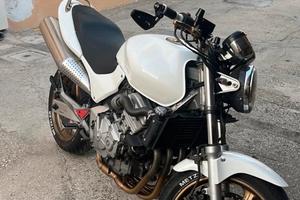 MOTO HONDA HORNET