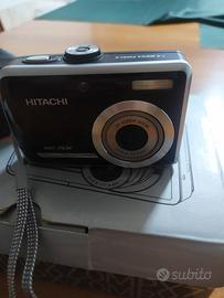 macchina fotografica digitale Hitachi HDC-763-E