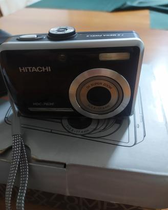 macchina fotografica digitale Hitachi HDC-763-E