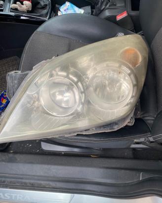 Faro opel astra h