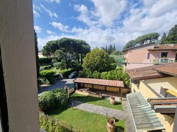 Appartamento di 80 m² con 4 locali e box auto a Fi