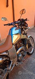 MOTO YAMAHA CUSTOMIZZATA