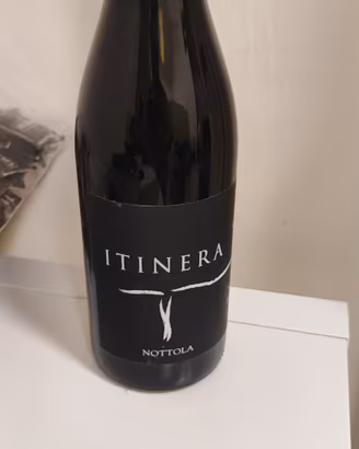 Vino rosso Itinera cantina Nottola