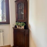 Mobile angolare rustico in legno massello