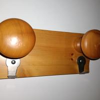 Appendiabiti da parete