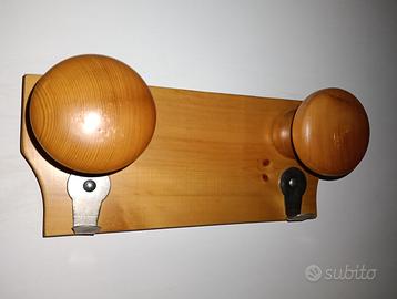 Appendiabiti da parete