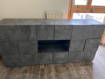 Credenza in stile moderno