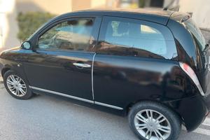 lancia y 1.3 MJT diesel 90cv