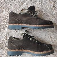 scarpe tirolesi scamosciate