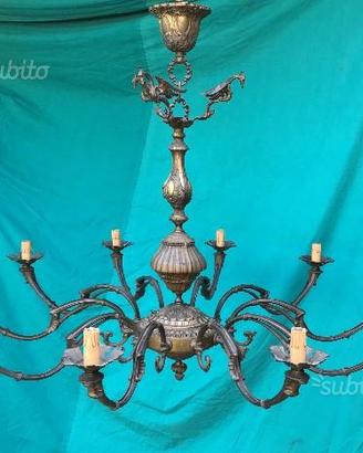 Lampadario imponente a 10 bracci in bronzo dorato