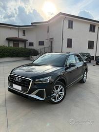 Audi Q2 2.0 116Cv identity black