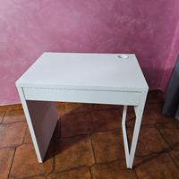 scrivania ikea micke bianca