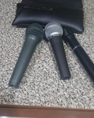 ATTREZZATURA PER MUSICA E CANTO KARAOKE