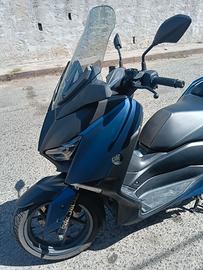 Yamaha x-max 300