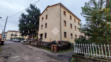 3 LOCALI A CITTÀ DI CASTELLO