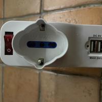 Adattatore Triplo con 2 prese USB