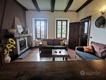 Villa a Quarna Sotto