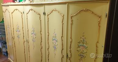 Armadio a 5 ante